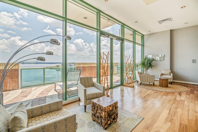 1431 RIVERPLACE Boulevard 1602, Jacksonville, FL 32207
