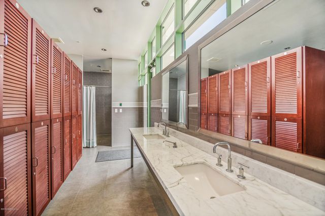 1431 RIVERPLACE Boulevard 1602, Jacksonville, FL 32207