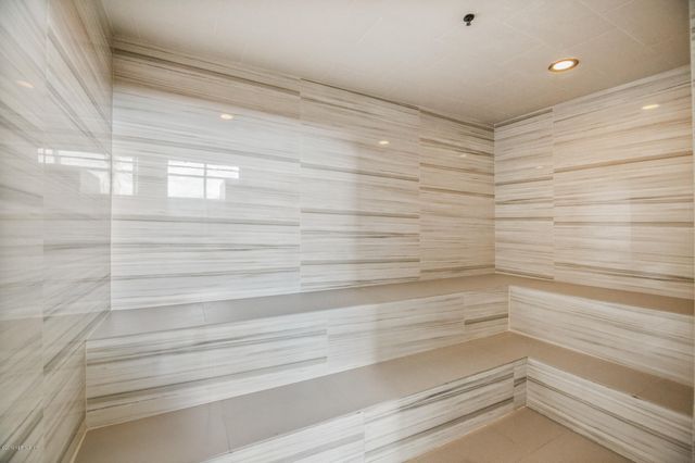 1431 RIVERPLACE Boulevard 1602, Jacksonville, FL 32207