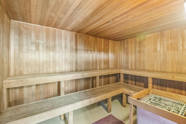 1431 RIVERPLACE Boulevard 1602, Jacksonville, FL 32207