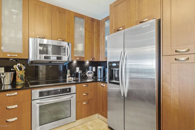 1431 RIVERPLACE Boulevard 1602, Jacksonville, FL 32207