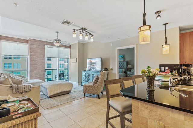 1431 RIVERPLACE Boulevard 1602, Jacksonville, FL 32207