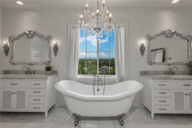 18 Calle De La Luna, San Clemente, CA 92673