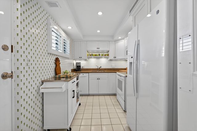 227 Australian Avenue 2c, Palm Beach, FL 33480