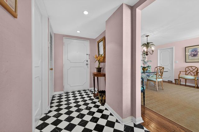 227 Australian Avenue 2c, Palm Beach, FL 33480
