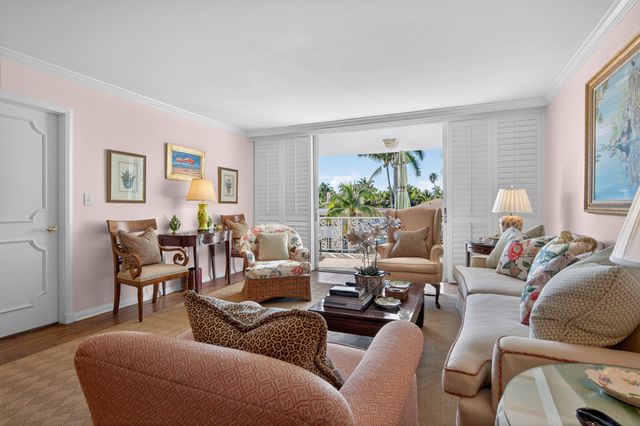 227 Australian Avenue 2c, Palm Beach, FL 33480