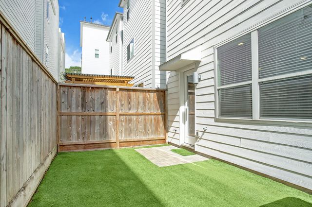 1213 Crockett Street, Houston, TX 77007