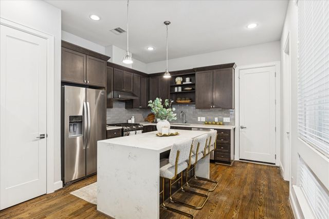 1213 Crockett Street, Houston, TX 77007