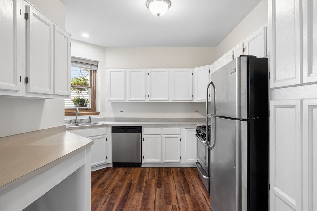 1210 Rhodes Lane 1210, Naperville, IL 60540 — photo 3