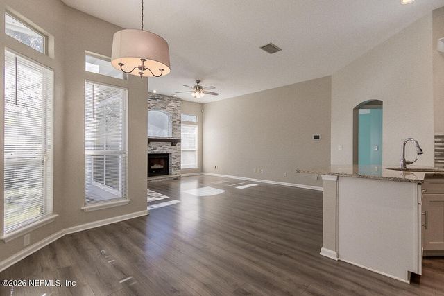 5332 KNIGHTSGATE Court, Jacksonville, FL 32244