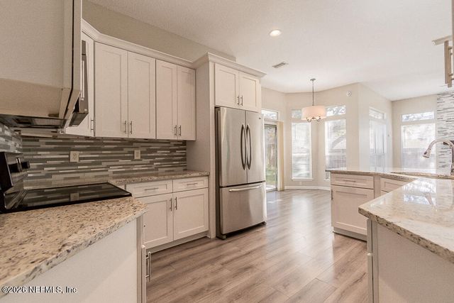 5332 KNIGHTSGATE Court, Jacksonville, FL 32244