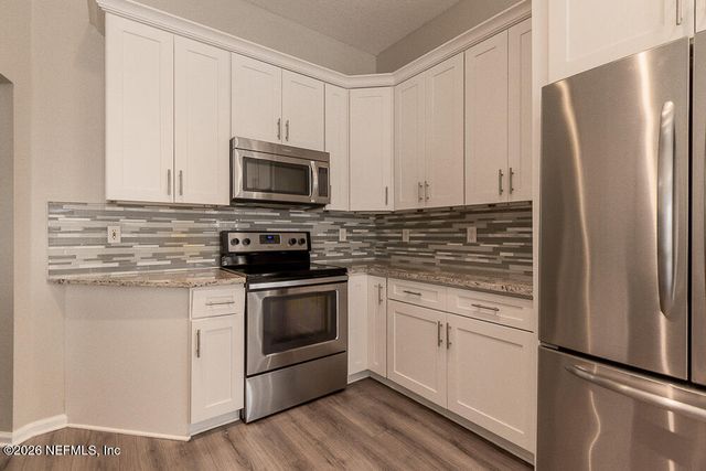 5332 KNIGHTSGATE Court, Jacksonville, FL 32244