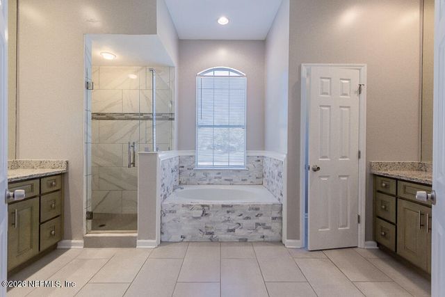 5332 KNIGHTSGATE Court, Jacksonville, FL 32244