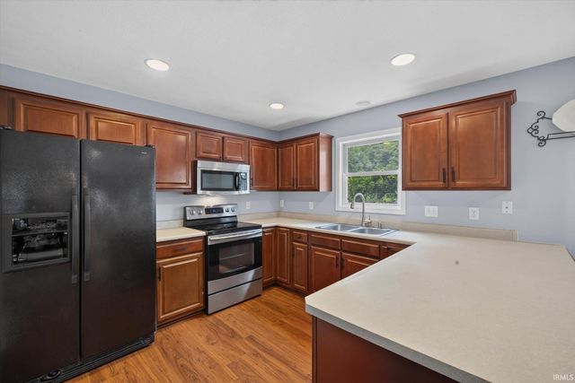 1214 S Donington Court, Bloomington, IN 47401