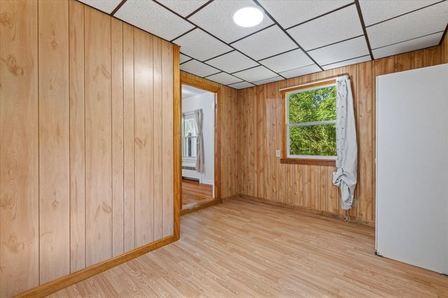 39 Southbridge Rd, Dudley, MA 01571