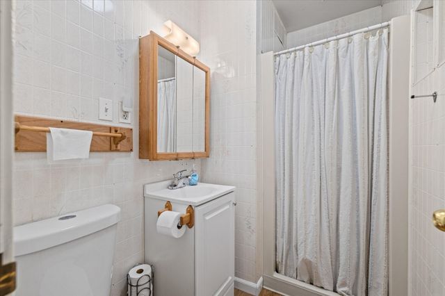 39 Southbridge Rd, Dudley, MA 01571