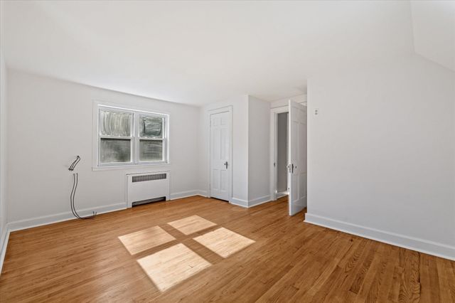39 Southbridge Rd, Dudley, MA 01571