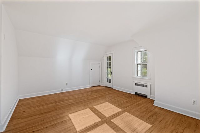 39 Southbridge Rd, Dudley, MA 01571