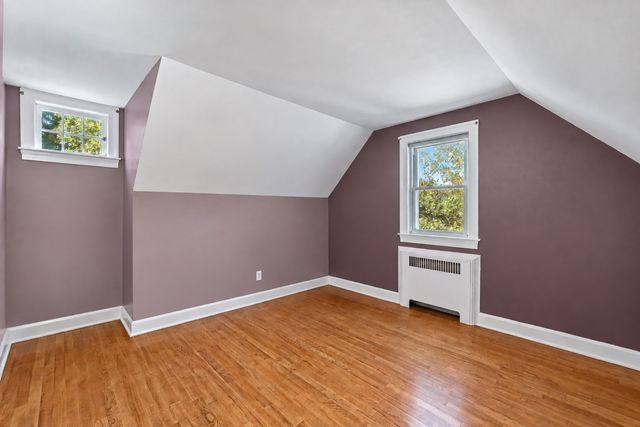39 Southbridge Rd, Dudley, MA 01571