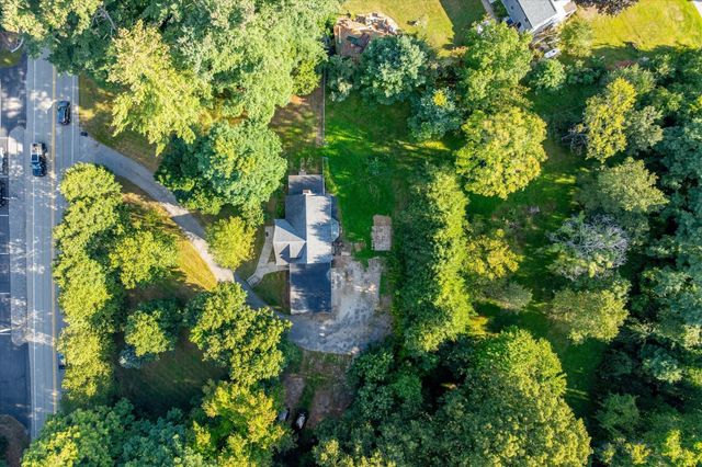 39 Southbridge Rd, Dudley, MA 01571