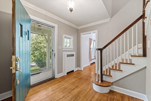 39 Southbridge Rd, Dudley, MA 01571