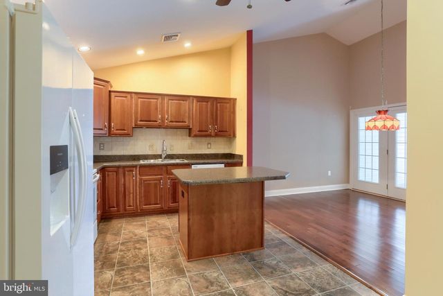 428 BAUMGARDNER DR, Harrisburg, PA 17112