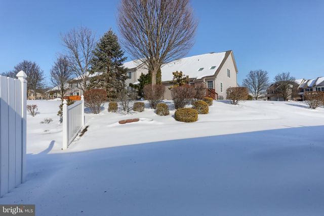 428 BAUMGARDNER DR, Harrisburg, PA 17112