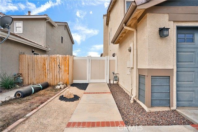 517 Louisville, Hemet, CA 92545