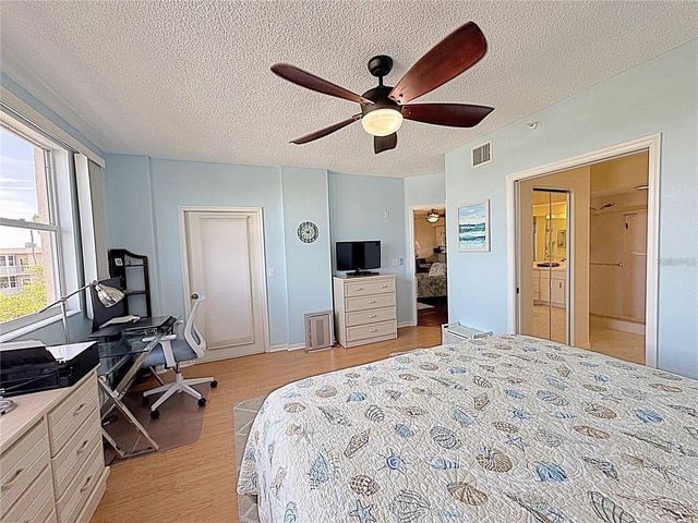 6205 SHORELINE DRIVE 1305, St Petersburg, FL 33708