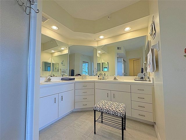 6205 SHORELINE DRIVE 1305, St Petersburg, FL 33708