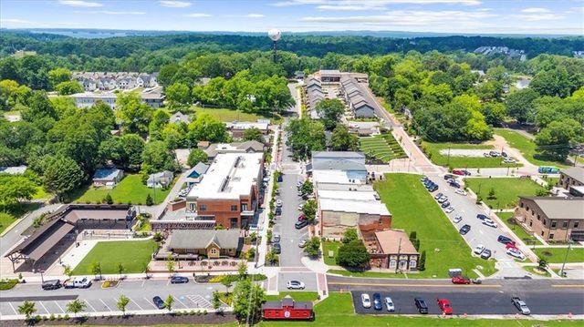 5404 Falling Branch Court, Flowery Branch, GA 30542