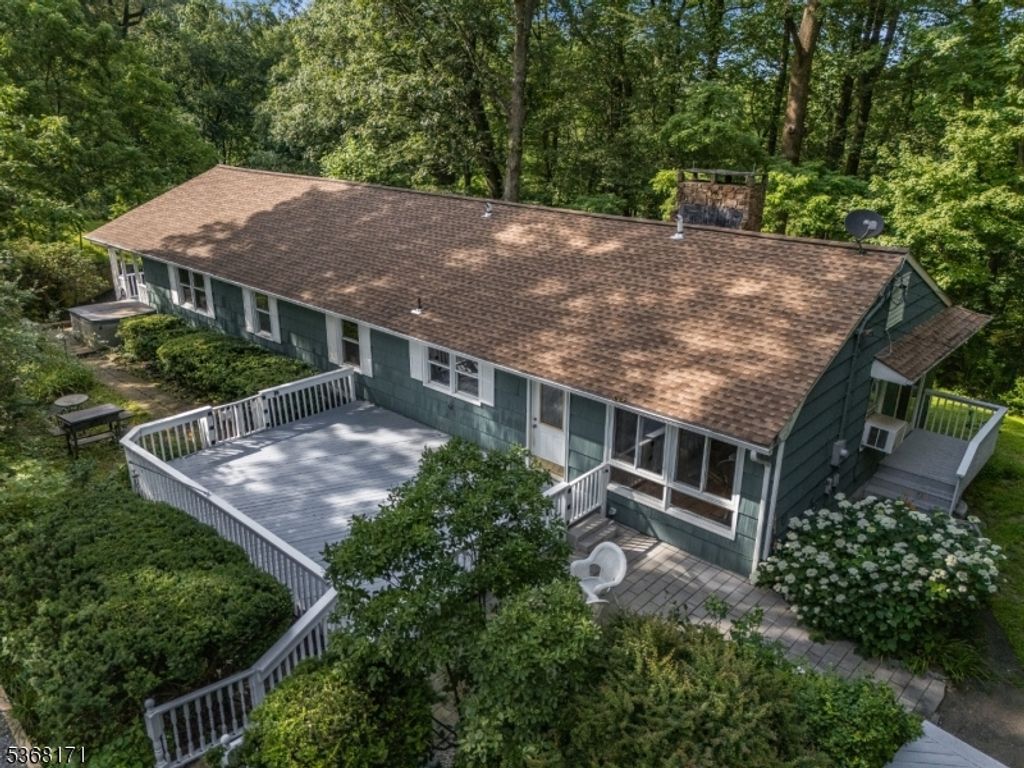 384 Sidney Rd, Franklin Twp., NJ 08801