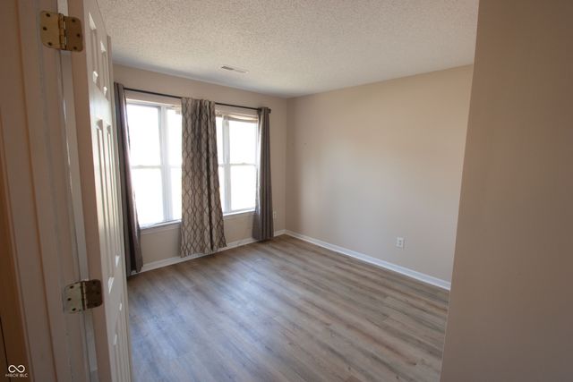 291 Lakemoore Street, Brownsburg, IN 46112