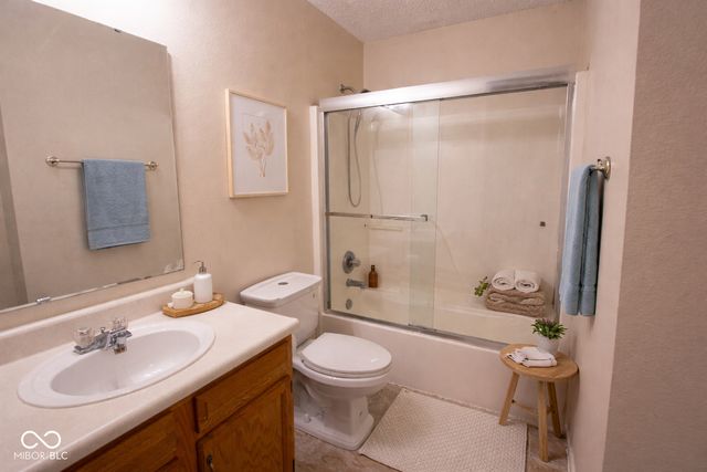 291 Lakemoore Street, Brownsburg, IN 46112