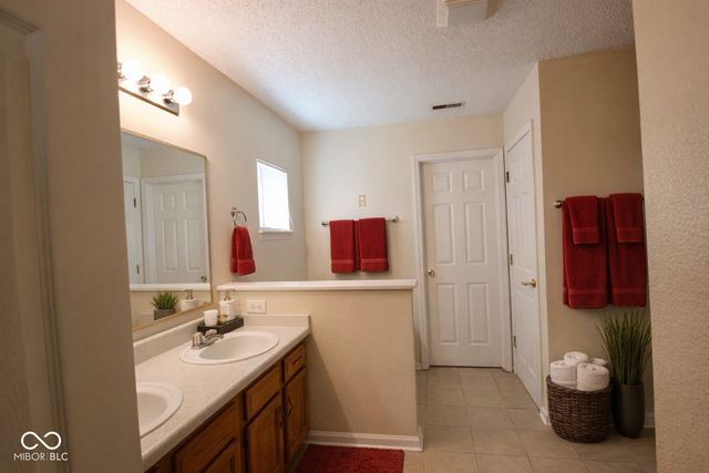 291 Lakemoore Street, Brownsburg, IN 46112