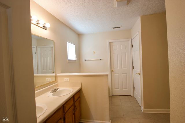 291 Lakemoore Street, Brownsburg, IN 46112