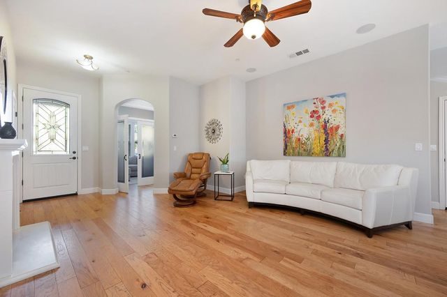 7077 Orchard Cir, Penryn, CA 95663