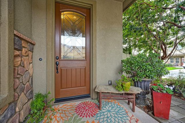 7077 Orchard Cir, Penryn, CA 95663