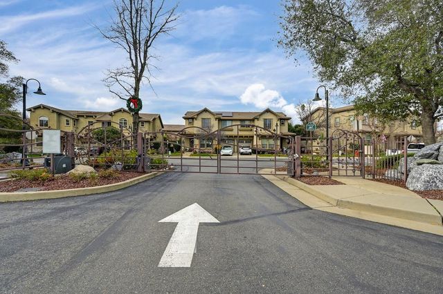 7077 Orchard Cir, Penryn, CA 95663