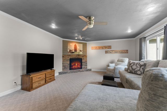 142 Locust Lane, Branson, MO 65616
