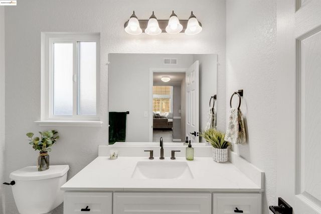 2709 Clover Ct, Antioch, CA 94531