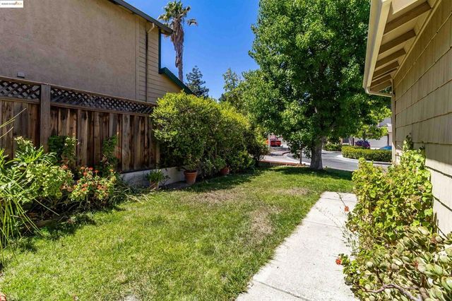 2709 Clover Ct, Antioch, CA 94531