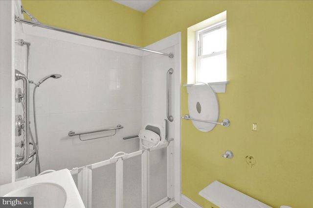 537 WEISER ST, Reading, PA 19601