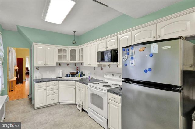 537 WEISER ST, Reading, PA 19601