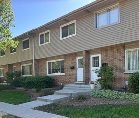 226 George Street, Barrington, IL 60010