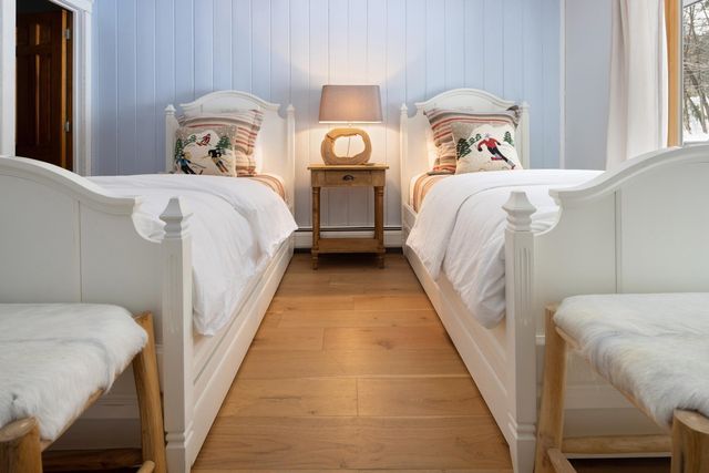 88 Upper Hollow Hill Road, Stowe, VT 05672