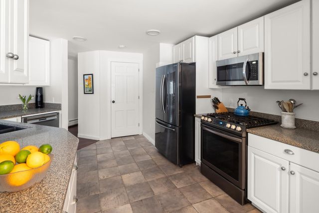 88 Upper Hollow Hill Road, Stowe, VT 05672