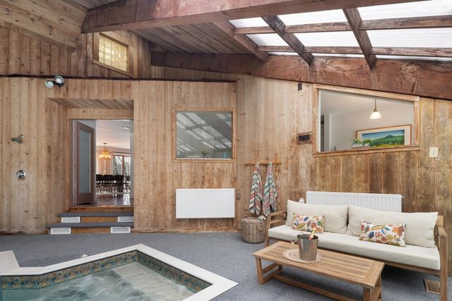 88 Upper Hollow Hill Road, Stowe, VT 05672