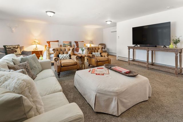 88 Upper Hollow Hill Road, Stowe, VT 05672