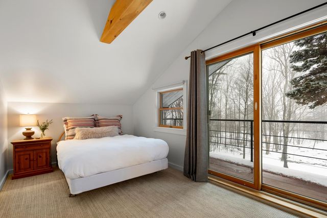 88 Upper Hollow Hill Road, Stowe, VT 05672